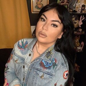 Meet your Posher, Linda